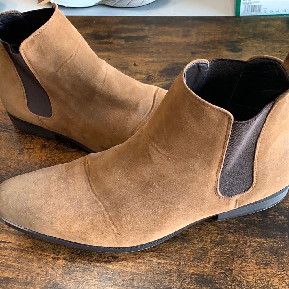 Chelsea boots